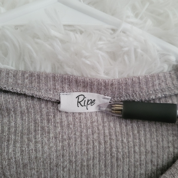 🎉3 for $30 Long Ribbed Dress size medium by Ripe - Picture 3 of 7